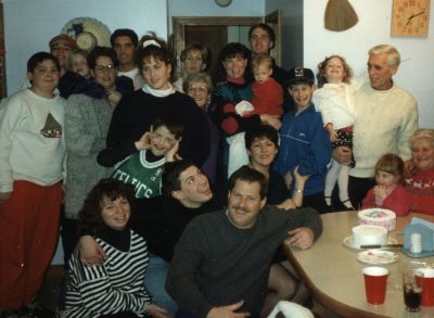 Family_Christmas_1992.jpg